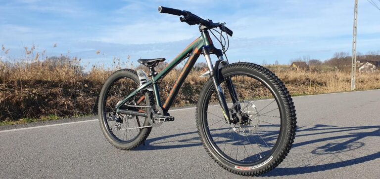 Dartmoor Hornet Junior 24 po tuningu.